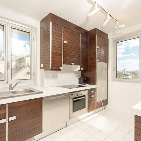 Elena Keyweek Sea View Downtown