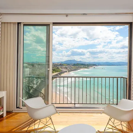 Апартаменти Elena Keyweek Sea View Downtown Біарріц