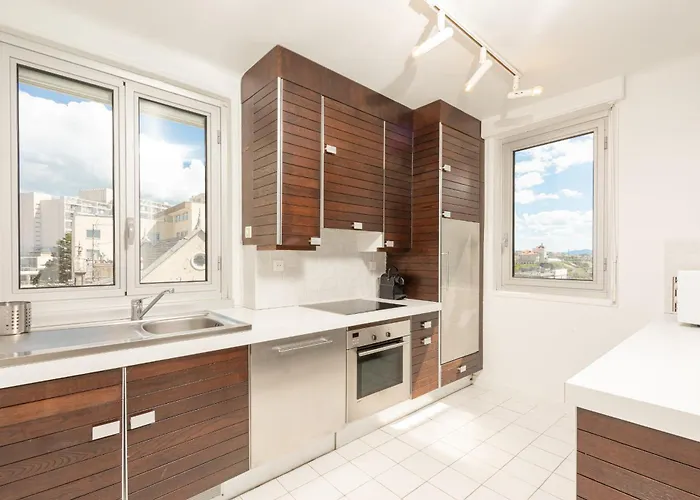 Elena Keyweek Sea View Downtown